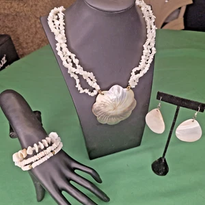 Lot 5 Natural Shell MOP Jewelry 1 Necklace/3 Bracelets 1 Pr Earrings White/Pink - Picture 1 of 23