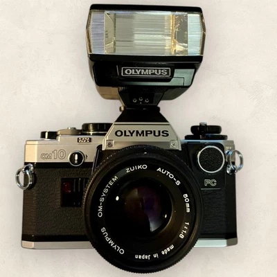 Olympus OM10 SLR 35mm Film Camera ZUIKO MC AUTO-S 50mm  Lens + T20 Flash READ - Image 1 of 4