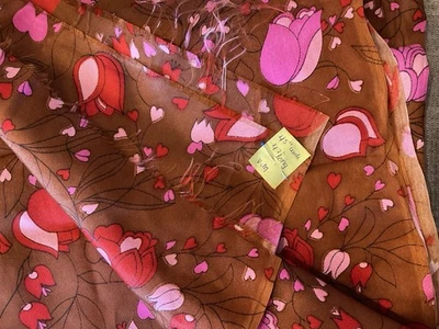 "Tela sedosa vintage corazones tulipanes 45 ancho 47"" L rosa negro y marrón" Foto 1 de 3