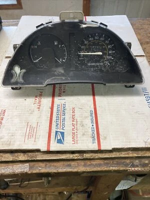 Velocímetro Toyota Tercel 93-94 sin tacómetro cambio estándar Foto 1 de 4