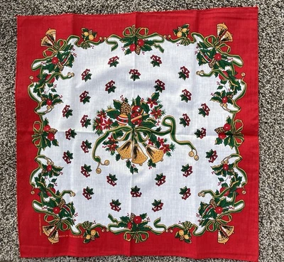 Bandana Bells & Holly vintage con temática navideña hecha en EE. UU. RN 151587 21”x21” nuevo en stock Foto 1 de 3