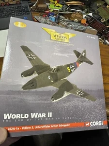 Corgi AA35702 1:72 World War II Me 262A-1A Yellow 5 Unreroffizier Anton - Picture 1 of 10