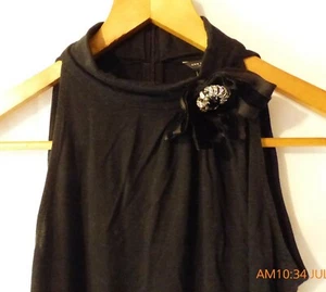 Women's Ann Taylor Black Tank Top with Zipper Back and Broach on Collar Medium - Picture 1 of 3