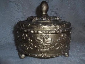 Antique Ornate Molded Gesso Style Hollywood Regency  3-Fd Vanity Powder Puff Box - Picture 1 of 12