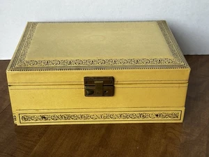 Joyero MELE vintage 3 niveles blanco roto con interior de terciopelo azul dorado - Imagen 1 de 18