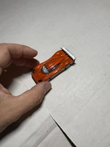 Hot Wheels Porsche 911 GT1-98 1999 auto pressofusa arancione - Foto 1 di 2