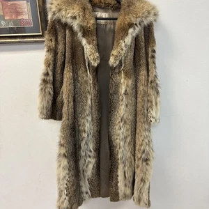 Vintage Linx Fur Coat , Jay Lennad Furs Chest Nut Hill - Picture 1 of 7