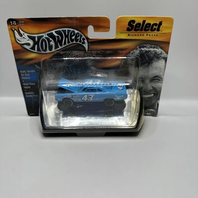 Hot Wheels Racing Select #43 2001 Richard Petty 1970 Plymouth Barracuda 1:64 Foto 1 de 4