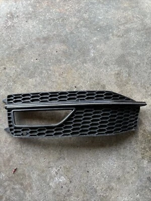 AUDI A4 2013-2016 PARRILLA DELANTERA IZQUIERDA LADO CONDUCTOR 8k0807681L Foto 1 de 4