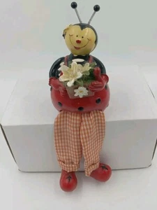  Vintage Anthropomorphic Happy Lady Bug Shelf Sitter W/ Daisies Cloth Legs Resin - Picture 1 of 15