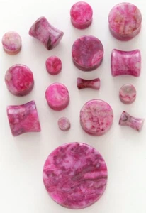 1 Pair 6g 4mm Organic Pink Fuchsia Agate Stone Saddle Plugs Ear Double Flared - Picture 1 of 1