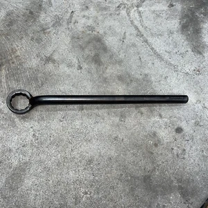 slug wrench Spud Wrench Hammer Wrench IH 1-5/16” Box End 373941 R2 - Picture 1 of 8