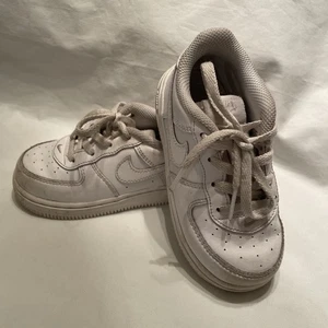 Nike Air Force 1 Low Kleinkind Größe 7,5 weiß Sportschuhe 314194-117 - Bild 1 von 9