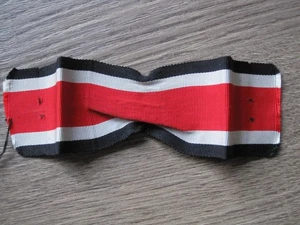 WW2 German Knights Cross Medal Ribbon Original with 25 white stitches. - Picture 1 of 3