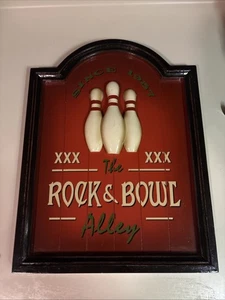 Targa Vintage The Rock & Bowl Alley 2005 Decorazione Parete 15,5” per 12” Uomo Cave - Foto 1 di 8