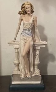 Vittorio Tessaro - Capodimonte Style Vintage 80s Elegant Woman Statue - Foto 1 di 8