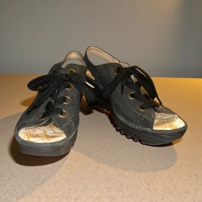 Zapatos Fly London de cuero negro gamuza cuña con cordones para mujer 39 EE. UU. 8 8,5 encaje Foto 1 de 4