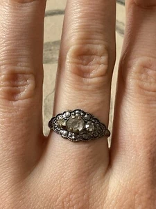 Jolie Bague Ancienne Fantaisie avec brillant - Bijoux vintage - Picture 1 of 3