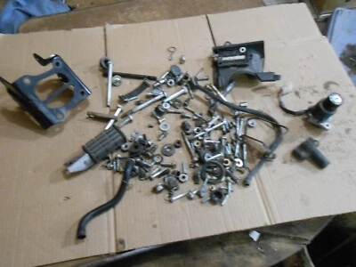 Yamaha Virago 500 XV 500 83 1983 piezas diversas lote pernos tornillos monta herrajes Foto 1 de 3