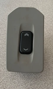 2004- 2007 CADILLAC SRX REAR DRIVER LEFT SIDE Window Switch 25750264 USED OEM - Picture 1 of 9