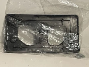2023-2026 Honda CR-V Front Bumper License Plate Bracket OEM Brand New w/ Screws - Bild 1 von 4