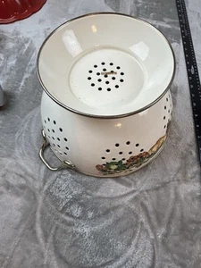 Enamel Colander Strainer Fruit/green/Floral Vintage Gold Cream White - Picture 1 of 4