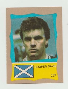 World Cup 1986 Gold Sticker Card Scotland Legend David Davie Cooper - Picture 1 of 1