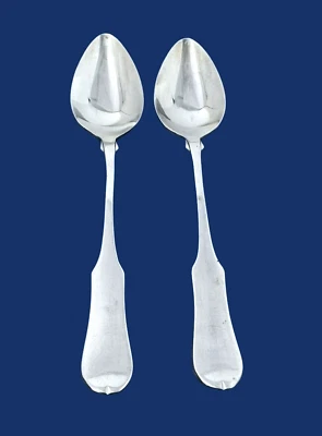 Cubiertos de acero inoxidable Oxford Hall OXH59 -- Juego de 2 cucharas soperas ovaladas 7 1/4" Foto 1 de 2