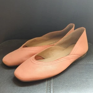 Ballerine slip on Lucky Brand Alba in morbida pelle di corallo con dettagli incrociati - Foto 1 di 6