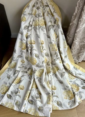 STUNNING BESPOKE LAURA ASHLEY HYDRANGEA CAMOMILE LINEN CURTAINS (pair 2) - Image 1 of 4