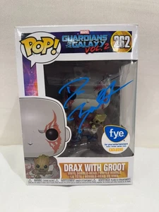DAVE BAUTISTA FIRMADO DRAX CON GROOT FYE FUNKO POP 262 GUARDIANS VOL 2 CERTIFICADO DE AUTENTICIDAD BAJO - Imagen 1 de 6