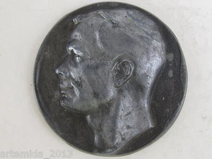 RARE RUSSIAN USSR 1961 ASTRONAUT GAGARIN SOVIET METAL DESK PLAQUE BAS-RELIEF - Picture 1 of 8