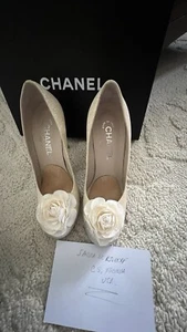 Chanel Brand New Classic Champagne Glitter Camellia Flower Leather Heels - Picture 1 of 11