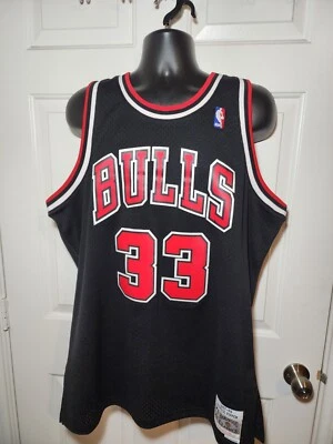 Mitchell Ness 97 98 Chicago Bulls Swingman Jersey XL Scottie Pippen - Image 1 of 4