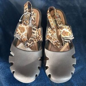 Dr Scholl's GO PLAY~Feel Good Clogs Shoes Womens 8 M Brown & Animal Print NWT