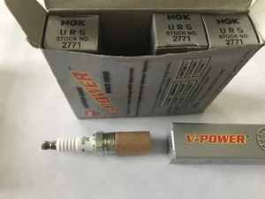 NGK 2771 UR5 Spark Plugs Set of 4 NEW - Bild 1 von 3