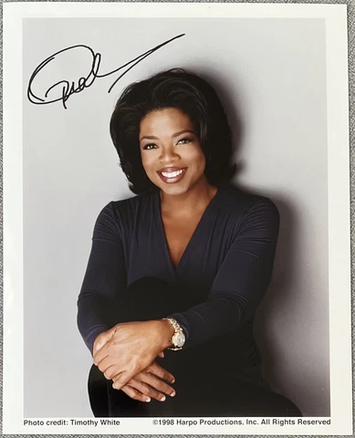 Talk Show Host Oprah Winfrey Signed 8x10 Promo Photo - Collectible Cover