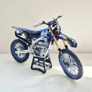 New Ray Toys - 1:12 Scale Model Bike - Yamaha YZF450 18-22 (Webb #2) - Picture 1 of 8