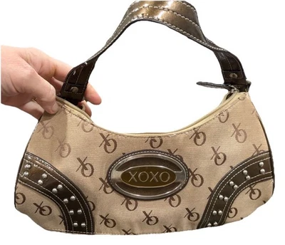 Bolso/cartera XOXO de cuero marrón con logotipo vintage tamaño mediano. Excelente estado. NonSmk Foto 1 de 4