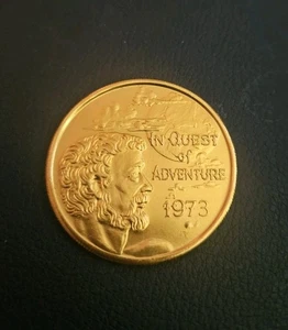 1973 Krewe Of Hercules / In Quest Of Adventure Gold Aluminium Karneval Doubloon - Bild 1 von 2
