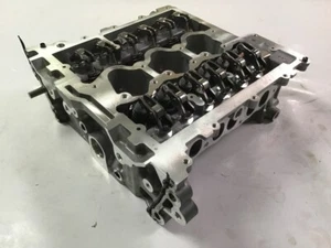 Cylinder Head Ford Fiesta VII ( Hj,HF) 1.0 Ecoboost 70 Kw 95 Ps ( 12.2019- > ) - Picture 1 of 5
