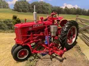 ERTL 1/16 SCALE PRECISION KEY #5 FARMALL H WITH MOUNTED PLANTER - NIB - Picture 1 of 6