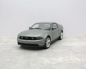AutoArt 1/18 Scale 2010 Ford Mustang GT Grey Diecast Model car - Picture 1 of 8