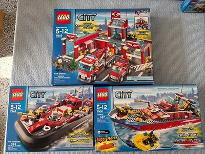 Lego City 2007 Estación de Bomberos Lote 7945 7944 7906 ¡Nuevo! Foto 1 de 3