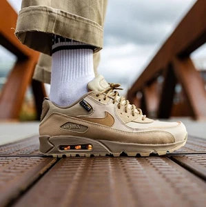 Nike Air Max 90 Men's Trainers Sports Running Shoes Sneakers - Picture 1 of 8