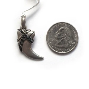 DAVID YURMAN nuovo amuleto uomo 26,4 mm avvolgente artiglio esaltatore in argento e diamante nero - Foto 1 di 7