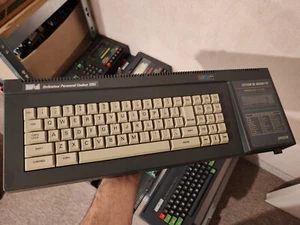 Amstrad Cpc 6128 clavier QWERTY 100 % Fonctionnel comme neuf CRTC 1 voir photosG - Photo 1/20