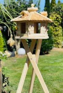 DARLUX Vogel Futter Haus L Futterstelle Sechseck Vogelhaus+Ständer Natur unbeh. - Bild 1 von 4