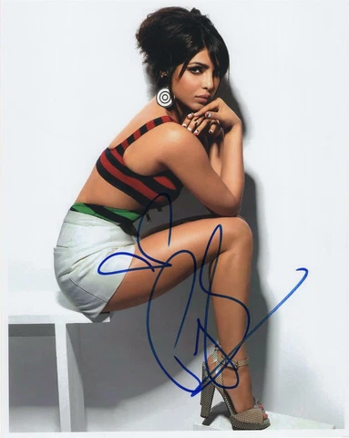 Priyanka Chopra- Signed Photograph (Actress/Model/Wife of Nick Jonas) Cover
