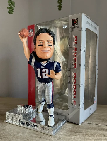 TOM BRADY New England Patriots Legend NFL “Platinum Base” ROOKIE Bobblehead NIB! Cover